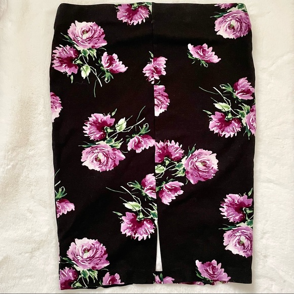 Torrid Floral Print Double Zip Stretch Pencil Skirt, Size 2X - Picture 5 of 12